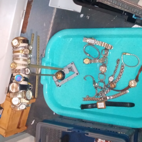 Watches - Picture 2 of 4